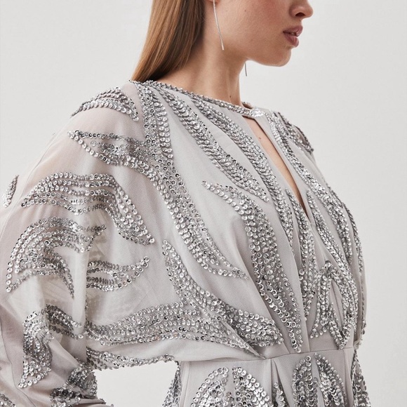 Glamorous dress - Picture 2 of 5